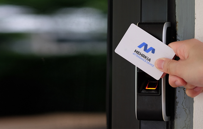 دستگاه حضور غیاب