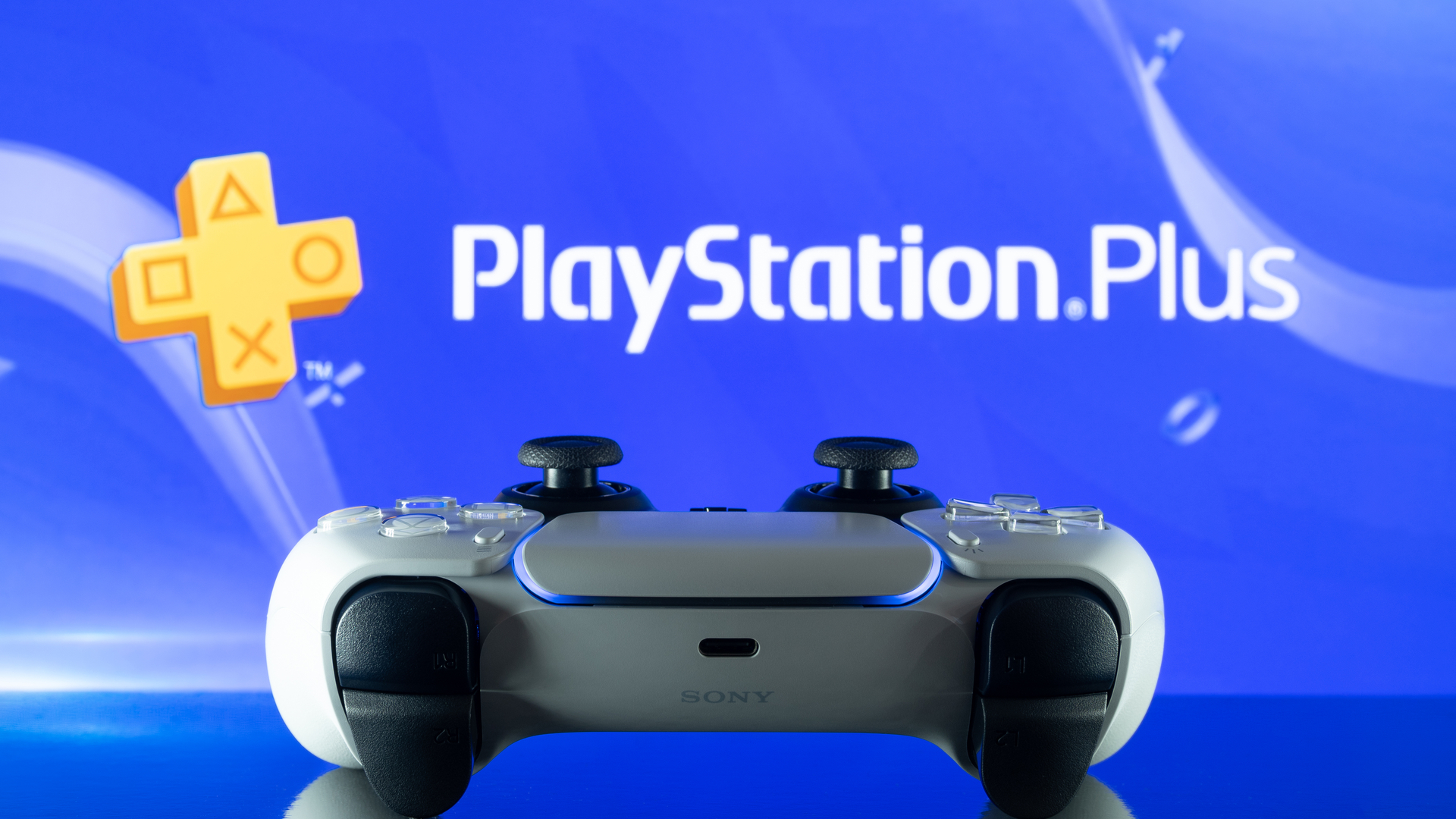 راهنمای خرید اشتراک PlayStation Plus: Essential، Extra، Deluxe پلیاستیشن پلاس چیست و چه امکاناتی ارائه میدهد؟