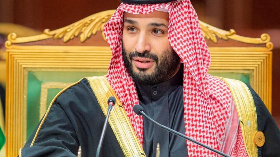 سورپرایز تازه ولیعهد عربستان / بن‌سلمان باشگاه بارسلونا را می‌خرد؟