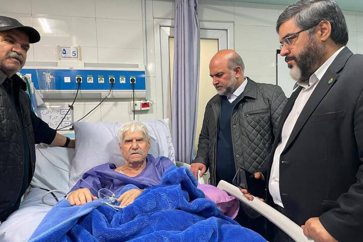 مدیرعامل صندوق اعتباری هنر از عنایت بخشی عیادت کرد مدیرعامل صندوق اعتباری هنر از عنایت بخشی عیادت کرد