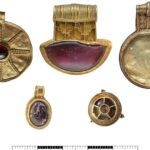 کشف جواهرات آیینی ۱۴۰۰ ساله در انگلستان