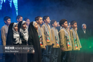 جشنواره «آوای عشق» برگزیدگانش را شناخت؛ پاسداشت ۲ هنرمند موسیقی انقلاب
