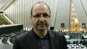 اعتراضات را به سیاست ارزی گره نزنید؛ منافع حامیان ارز ترجیحی قطع شد