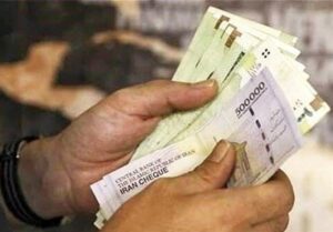 مجلس افزایش حقوق 2 بار در سال را قانونی کند