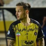 وینگر طلایی‌پوشان ناپدید شد