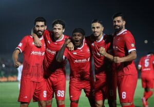 پرسپولیس و چالش غیبت بازیکنان / مدیرعامل با شکاری و بیفوما دیدار کرد