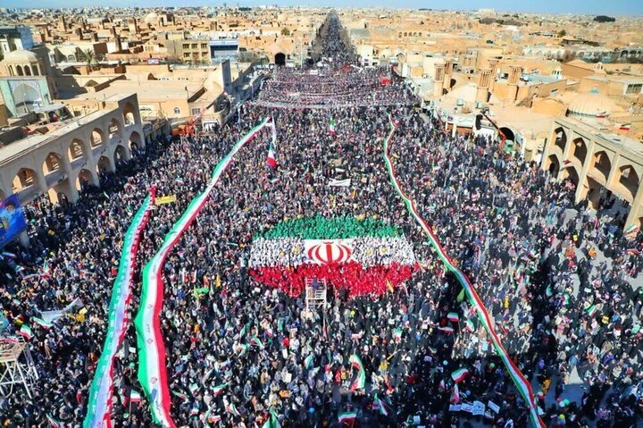 ۲۶۰۰ روانشناس خطاب به آمریکا: ملت ایران تسلیم جنگ روانی نمی‌شود