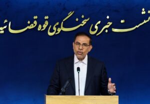 اینفوگرافی/برخورد قاطع با خائنان