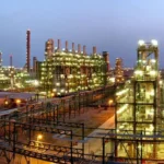 پیگیری بازگشت ۱۸ میلیارد دلار ارز صادراتی برای جبران خسارت پتروشیمی‌ها