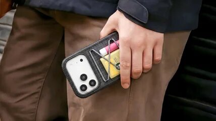 اپل تولید قاب‌های چرمی آیفون را متوقف کرد/ بهترین جایگزین‌ قاب‌های چرمی چیست؟