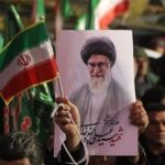 گزارشی از میانه‌ی اشک و تکاپوی کارگران در وداع رهبر شهید