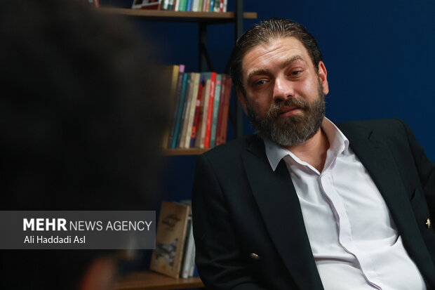 اقتباس احضار گذشته برای فهم اکنون است؛ «جامعه فست‌فودی» ریسک نمی‌کند!