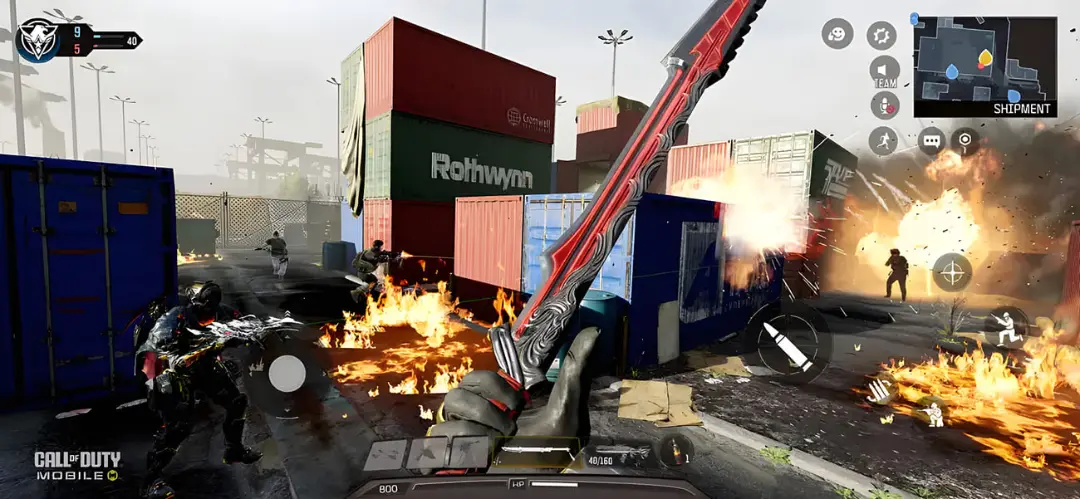 مبارزه در محیط بندر با استفاده از شمشیر در بازی کال آف دیوتی موبایل (Call of Duty Mobile)
