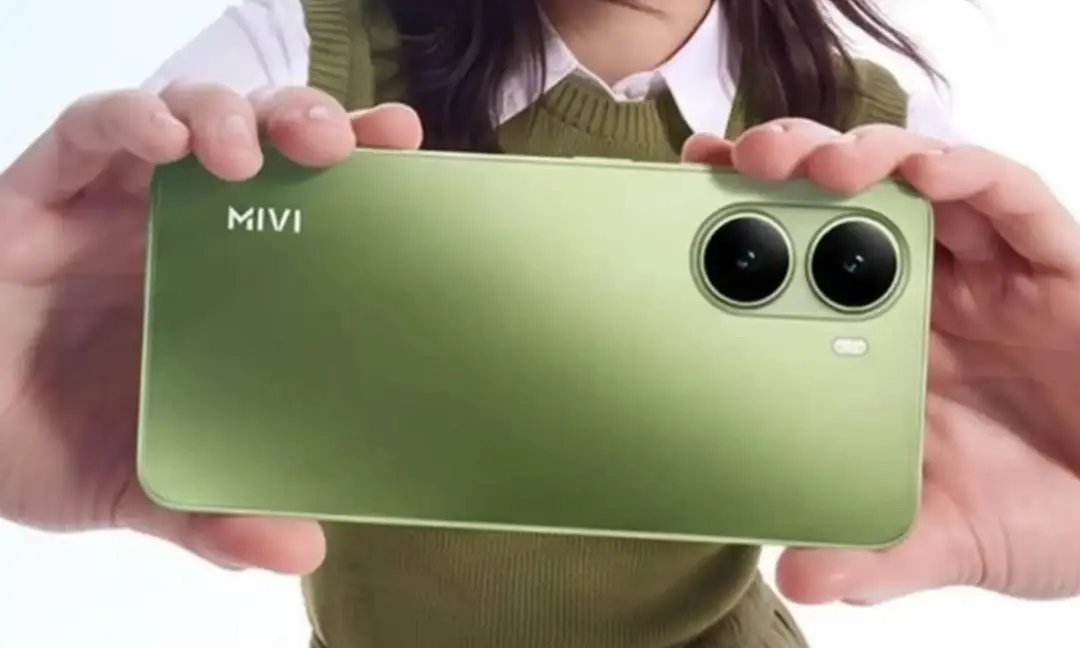 گوشی میوی وان (Mivi One) با بدنه سبز رنگ و دوربین دوگانه